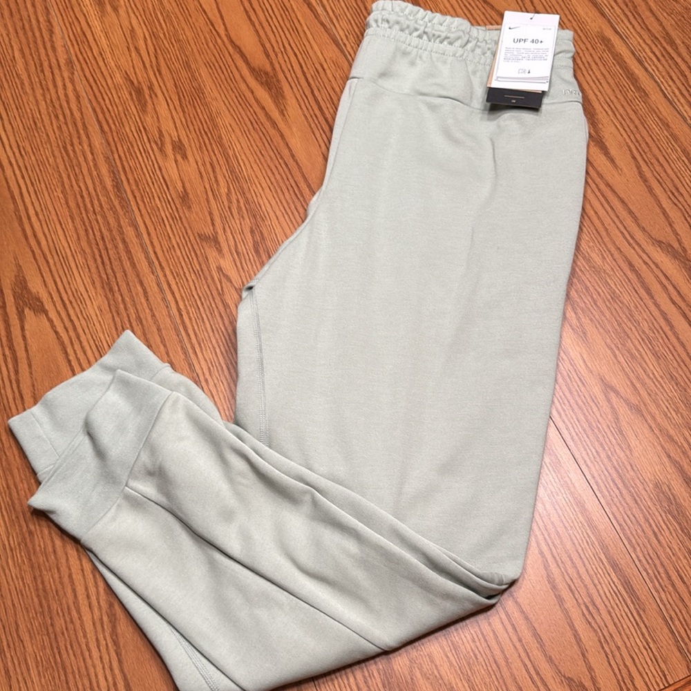 Brand New Nike Men's Jogger Pants - Green FZ0975-370